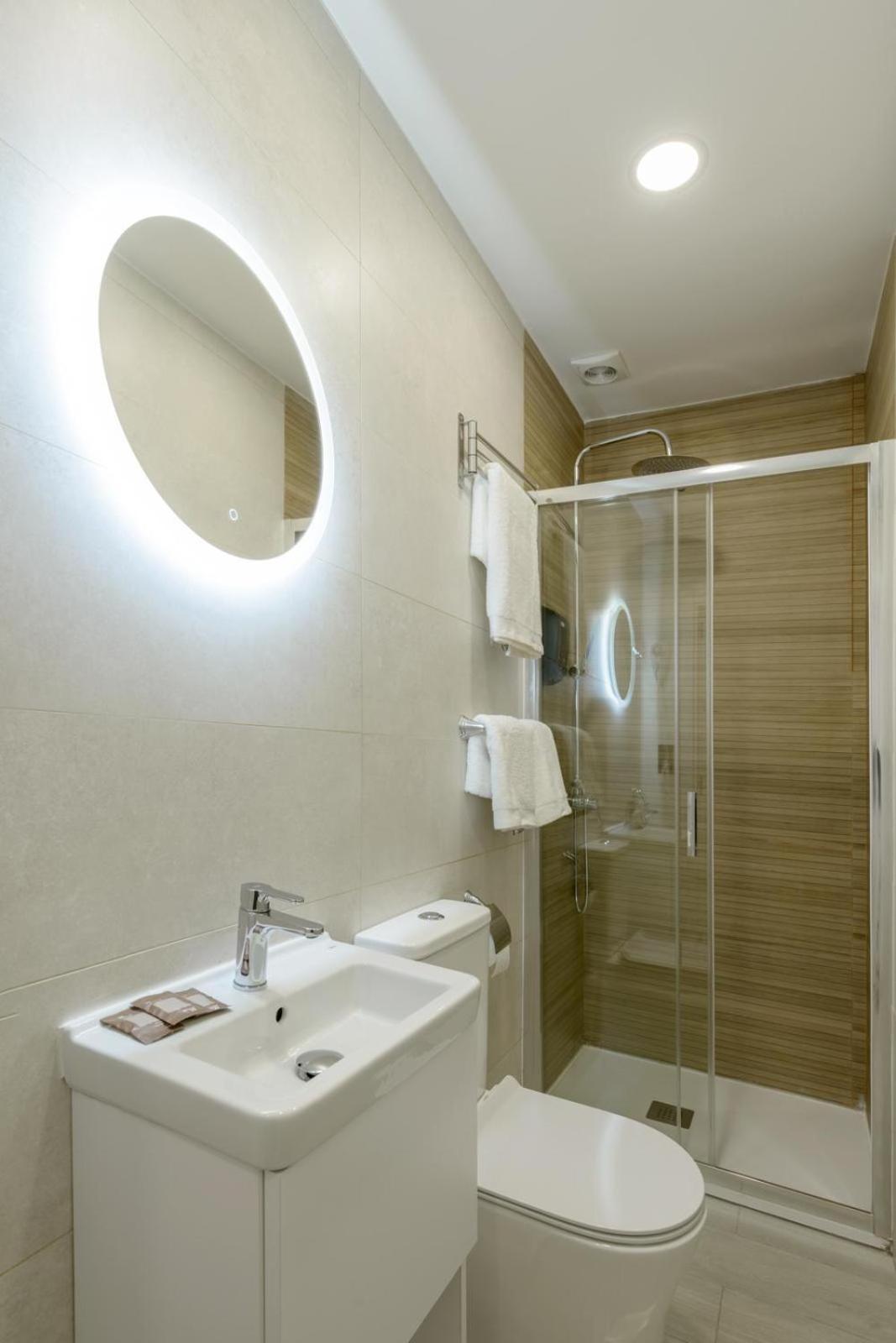 Hostal Sun Gate Madrid Exterior foto