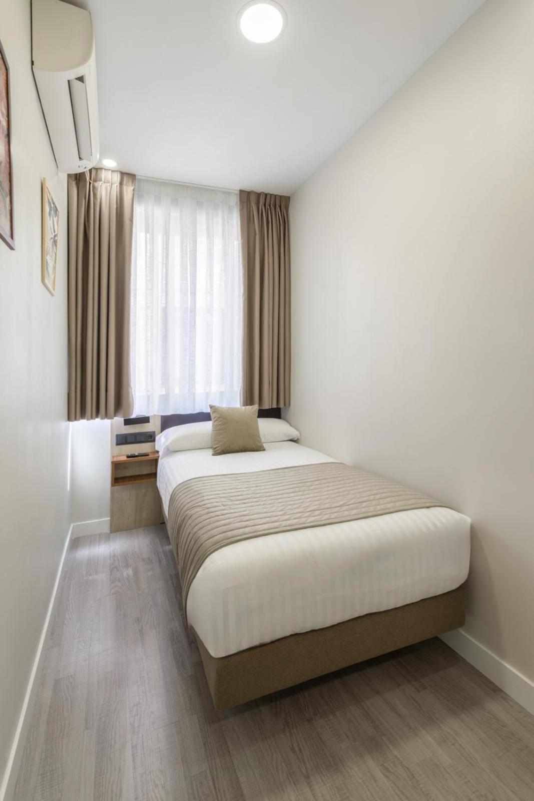 Hostal Sun Gate Madrid Exterior foto